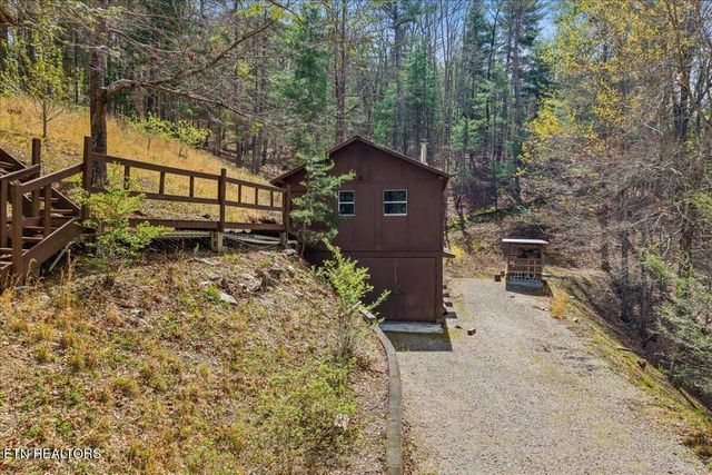 1736 Rafter Road, Tellico Plains, TN 37385