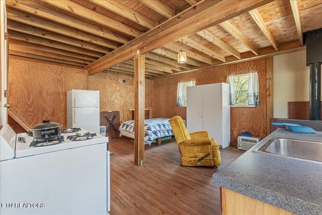 1736 Rafter Road, Tellico Plains, TN 37385