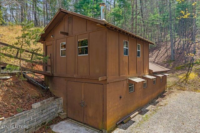 1736 Rafter Road, Tellico Plains, TN 37385