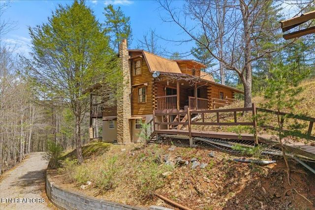 1736 Rafter Road, Tellico Plains, TN 37385
