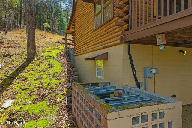 1736 Rafter Road, Tellico Plains, TN 37385