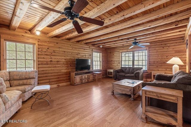 1736 Rafter Road, Tellico Plains, TN 37385