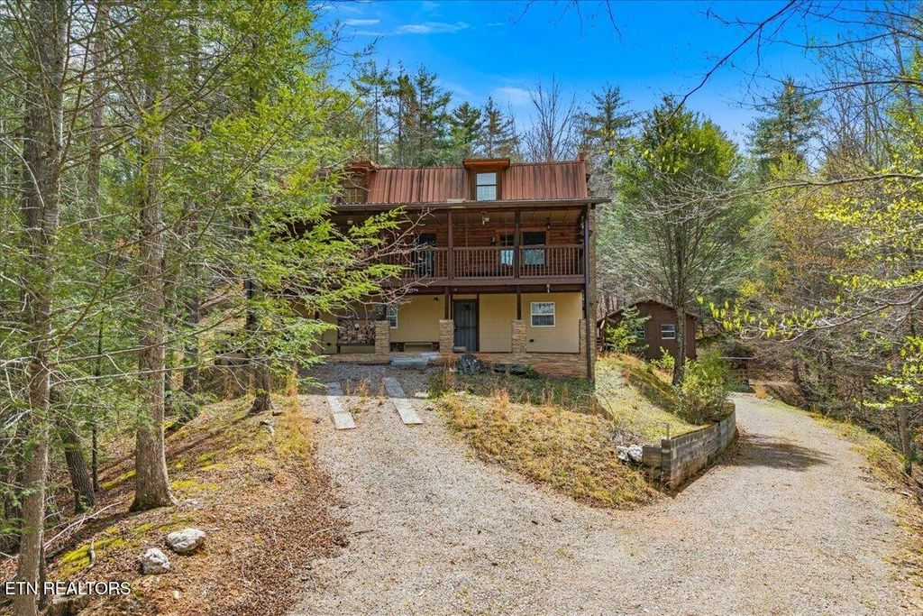 1736 Rafter Road, Tellico Plains, TN 37385