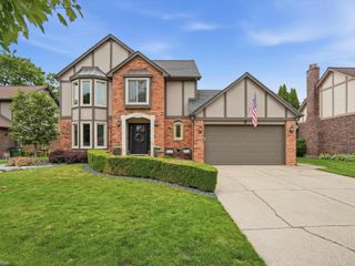 14871 Crofton Drive, Shelby Twp, MI 48315