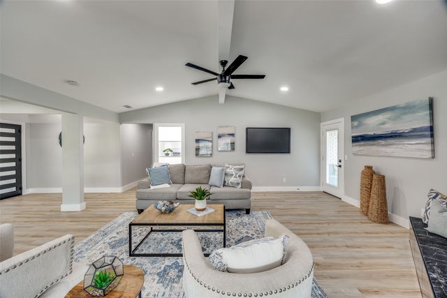 2913 Roundrock Trail, Plano, TX 75075