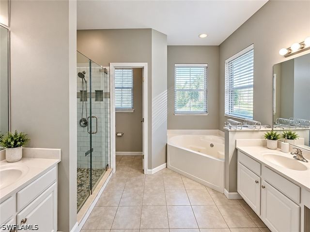 74 Burnt Pine DR, Naples, FL 34119