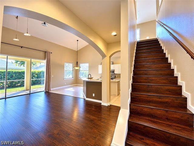 74 Burnt Pine DR, Naples, FL 34119