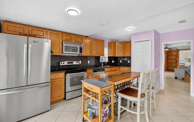 616 DORA STREET, New Smyrna Beach, FL 32168
