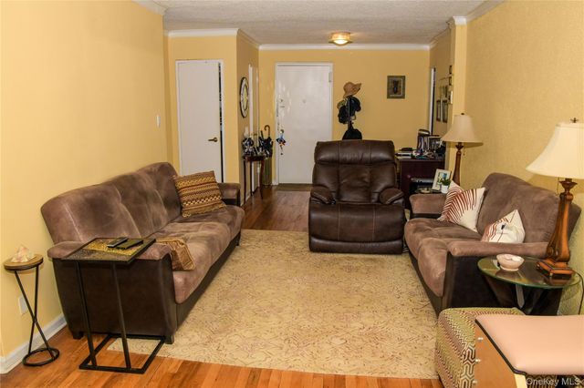4601 39th Avenue 608, Sunnyside, NY 11104
