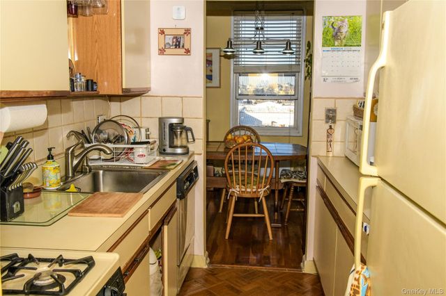4601 39th Avenue 608, Sunnyside, NY 11104