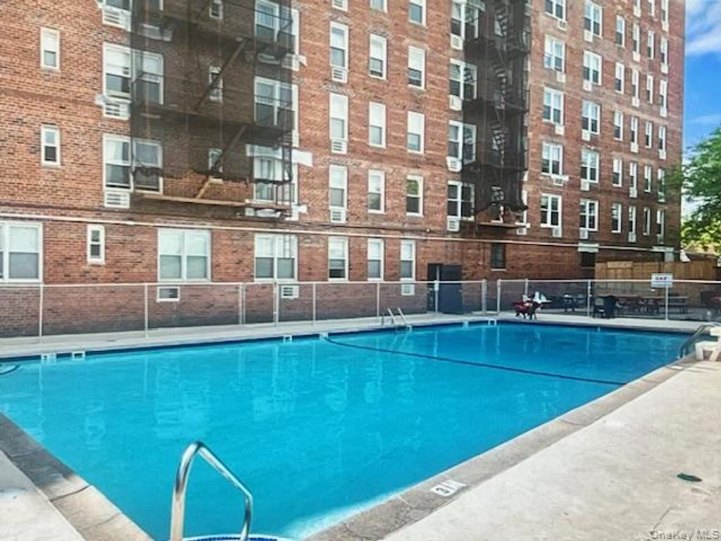 4601 39th Avenue 608, Sunnyside, NY 11104