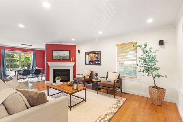 142 Bridge Street 1, Salem, MA 01970