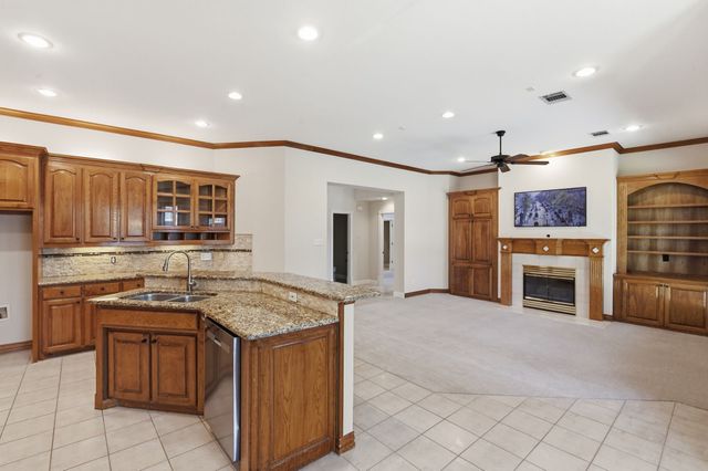 1020 Highland Oaks Drive, Southlake, TX 76092