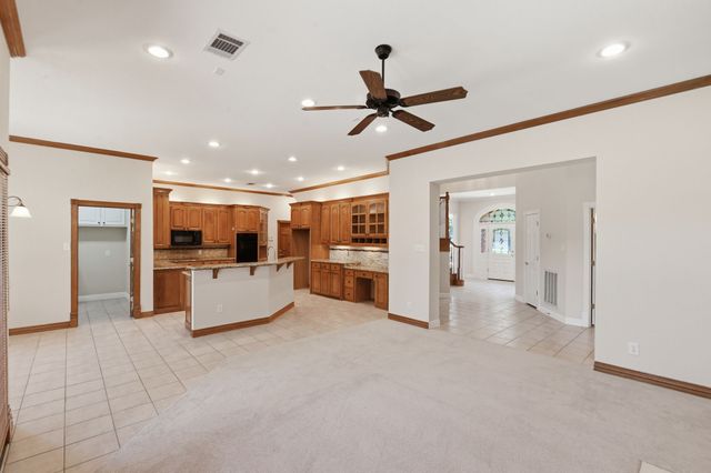 1020 Highland Oaks Drive, Southlake, TX 76092