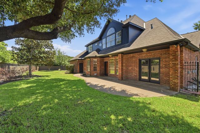 1020 Highland Oaks Drive, Southlake, TX 76092