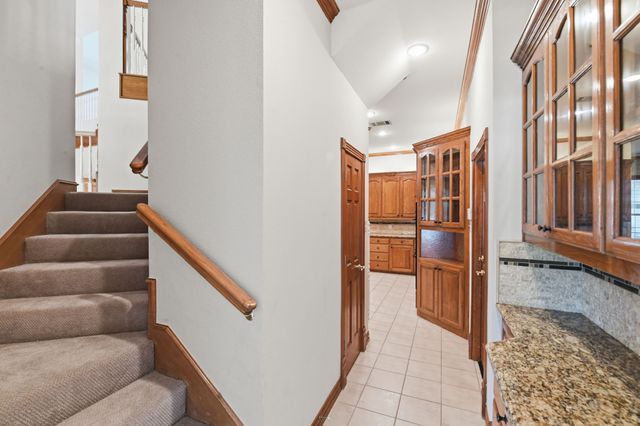 1020 Highland Oaks Drive, Southlake, TX 76092