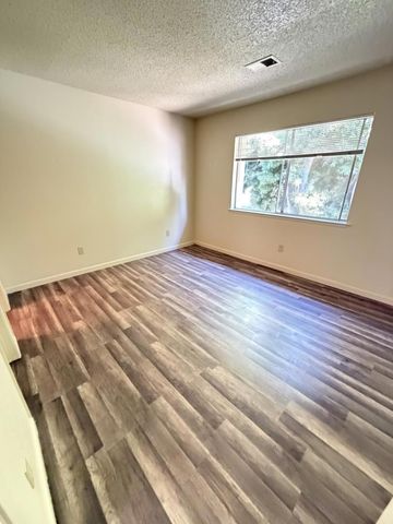 1791 Cherokee Dr 4, Salinas, CA 93906