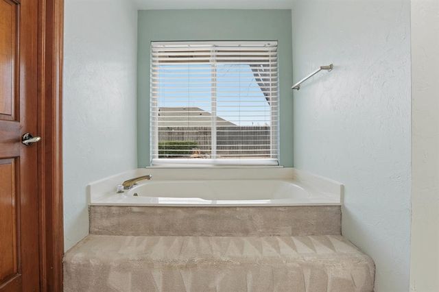 2701 Blue Quail Pass, Edmond, OK 73013