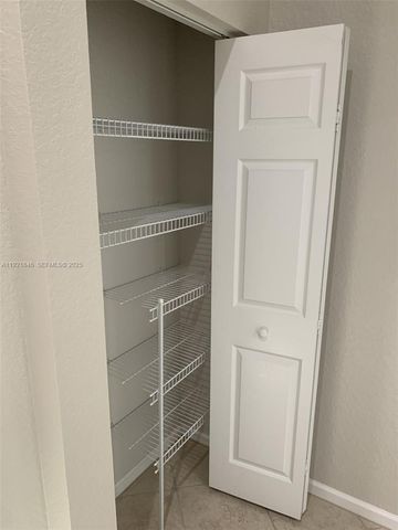 2518 Bay Pointe Ct, Weston, FL 33327