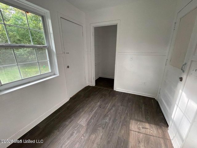 1922 Shamrock Drive, Jackson, MS 39204