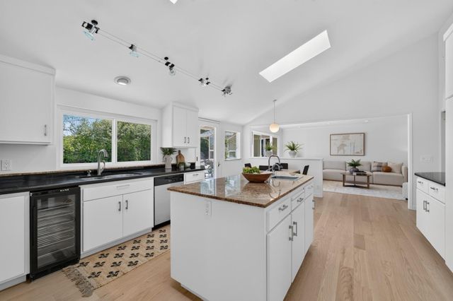 990 Oxford Drive, Los Altos, CA 94024