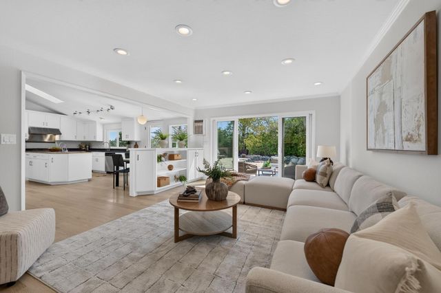 990 Oxford Drive, Los Altos, CA 94024