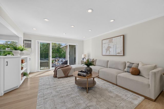 990 Oxford Drive, Los Altos, CA 94024
