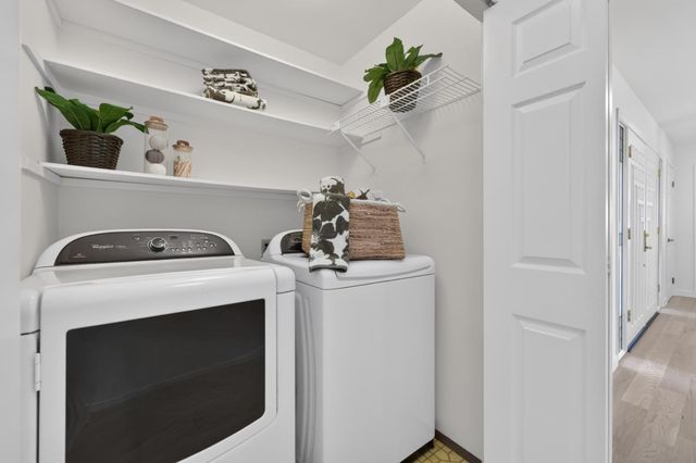 990 Oxford Drive, Los Altos, CA 94024