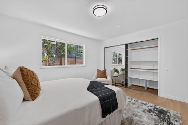 990 Oxford Drive, Los Altos, CA 94024