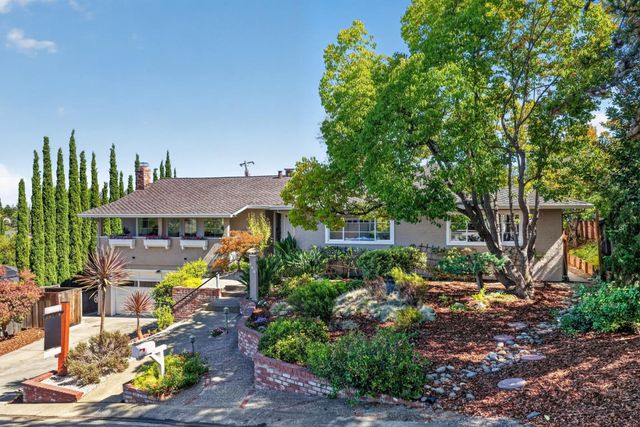 990 Oxford Drive, Los Altos, CA 94024