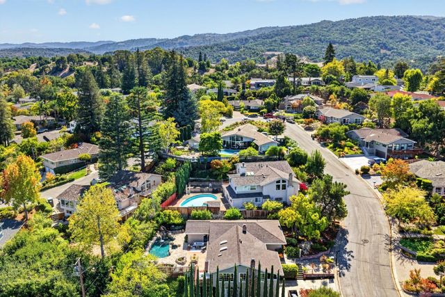 990 Oxford Drive, Los Altos, CA 94024