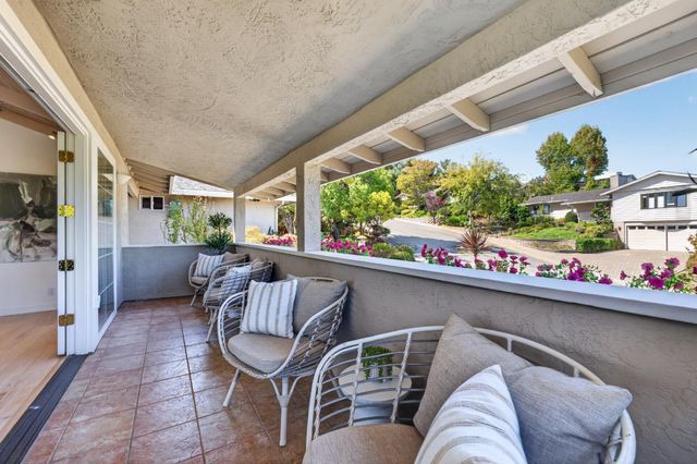 990 Oxford Drive, Los Altos, CA 94024