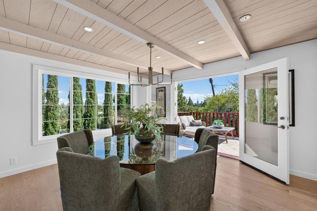 990 Oxford Drive, Los Altos, CA 94024