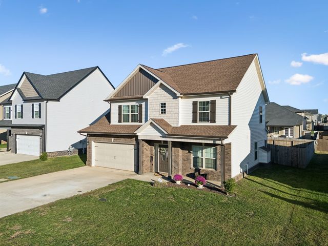 1565 Kestrel Dr, Clarksville, TN 37040