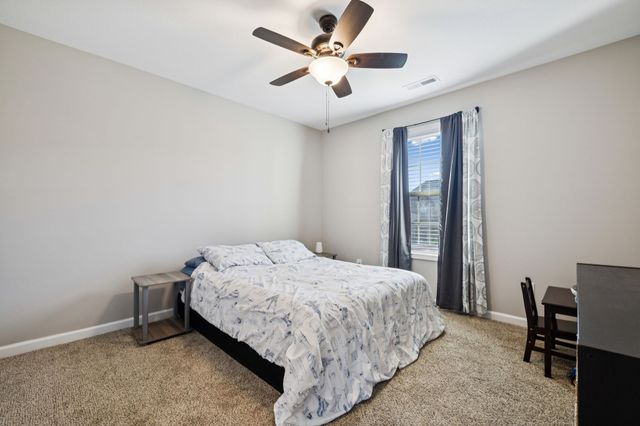 1565 Kestrel Dr, Clarksville, TN 37040