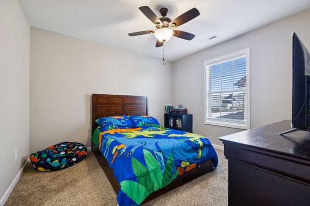 1565 Kestrel Dr, Clarksville, TN 37040