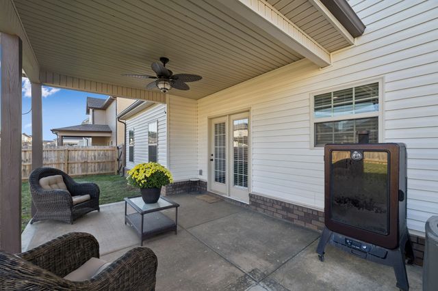 1565 Kestrel Dr, Clarksville, TN 37040