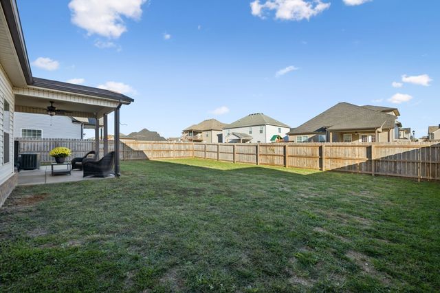 1565 Kestrel Dr, Clarksville, TN 37040