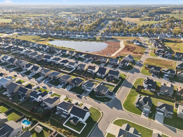 1565 Kestrel Dr, Clarksville, TN 37040