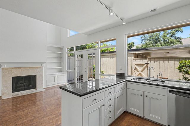 5916 Valley Forge Drive 163, Houston, TX 77057