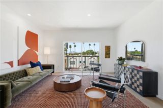 1430 S Cloverdale Avenue 1/2, Los Angeles, CA 90019