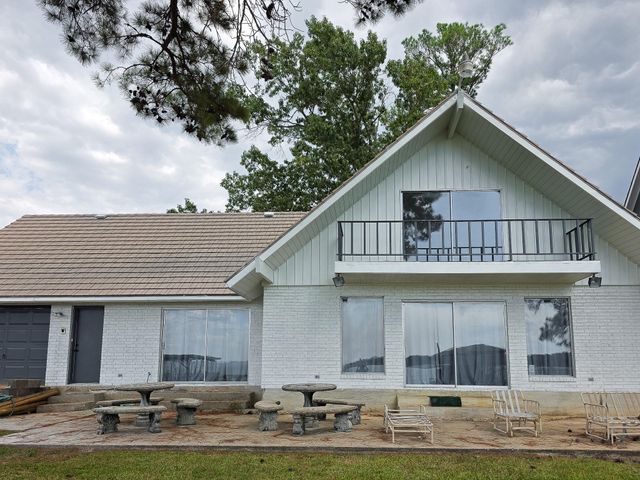 387 Indian Hill, Livingston, TX 77351