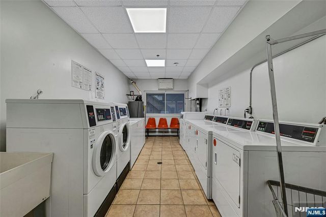 333 Grand Avenue 1I, Palisades Park, NJ 07650