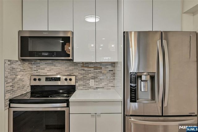 333 Grand Avenue 1I, Palisades Park, NJ 07650