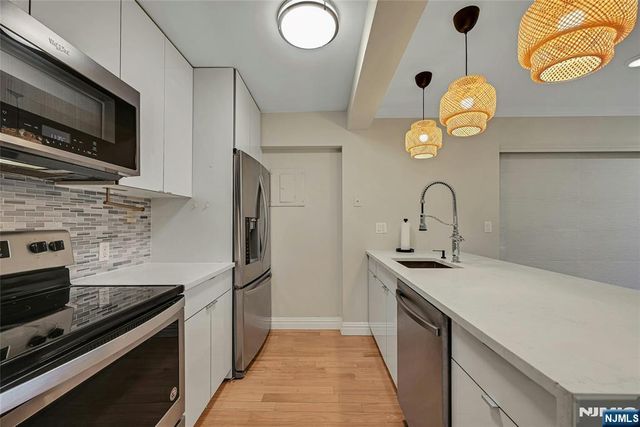 333 Grand Avenue 1I, Palisades Park, NJ 07650