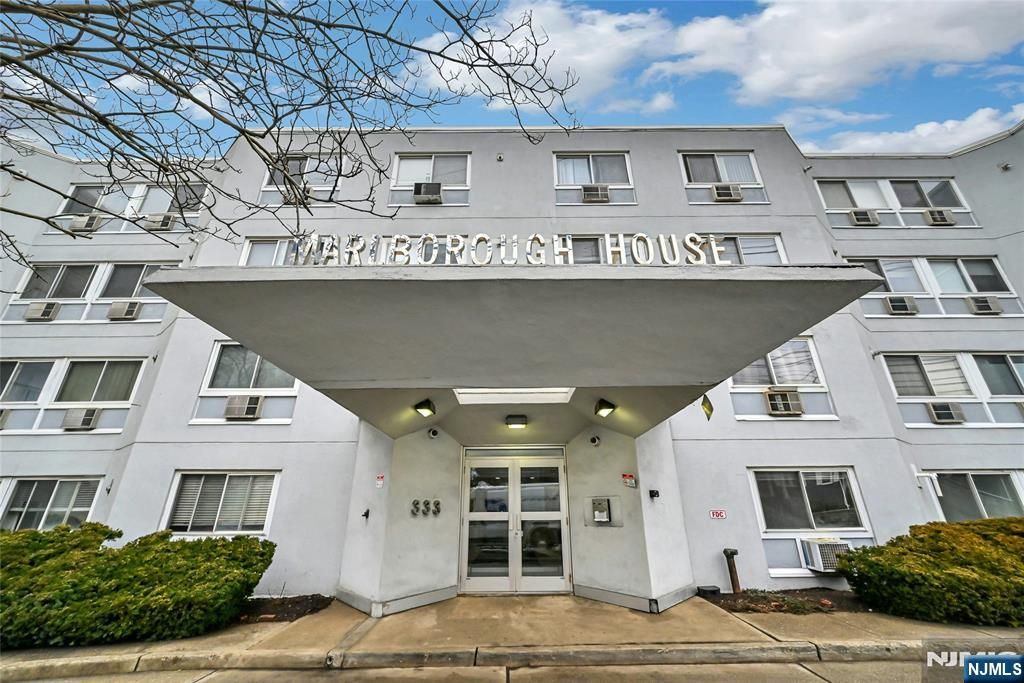 333 Grand Avenue 1I, Palisades Park, NJ 07650