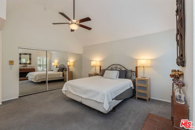 20950 Oxnard Street 10, Woodland Hills (los Angeles), CA 91367