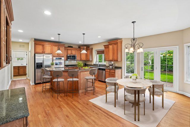 2227 Spartina Road, Naperville, IL 60564
