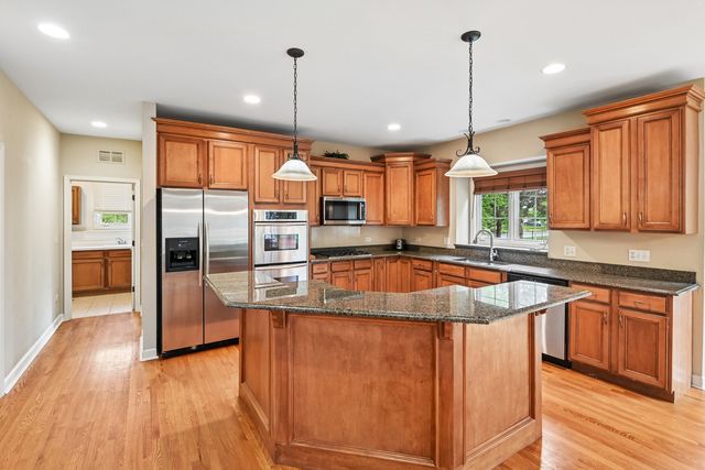 2227 Spartina Road, Naperville, IL 60564