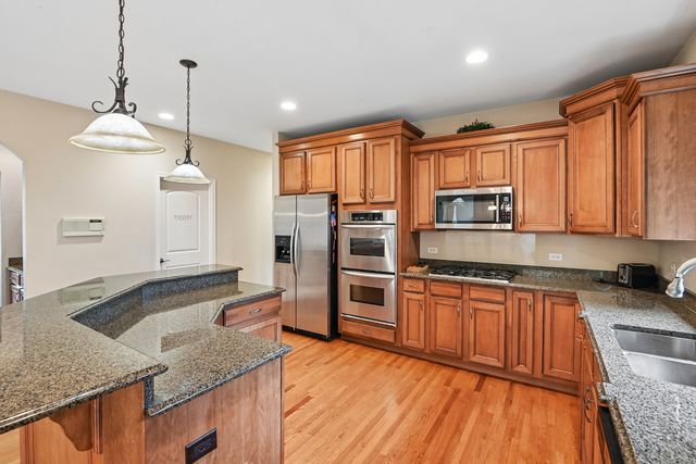 2227 Spartina Road, Naperville, IL 60564